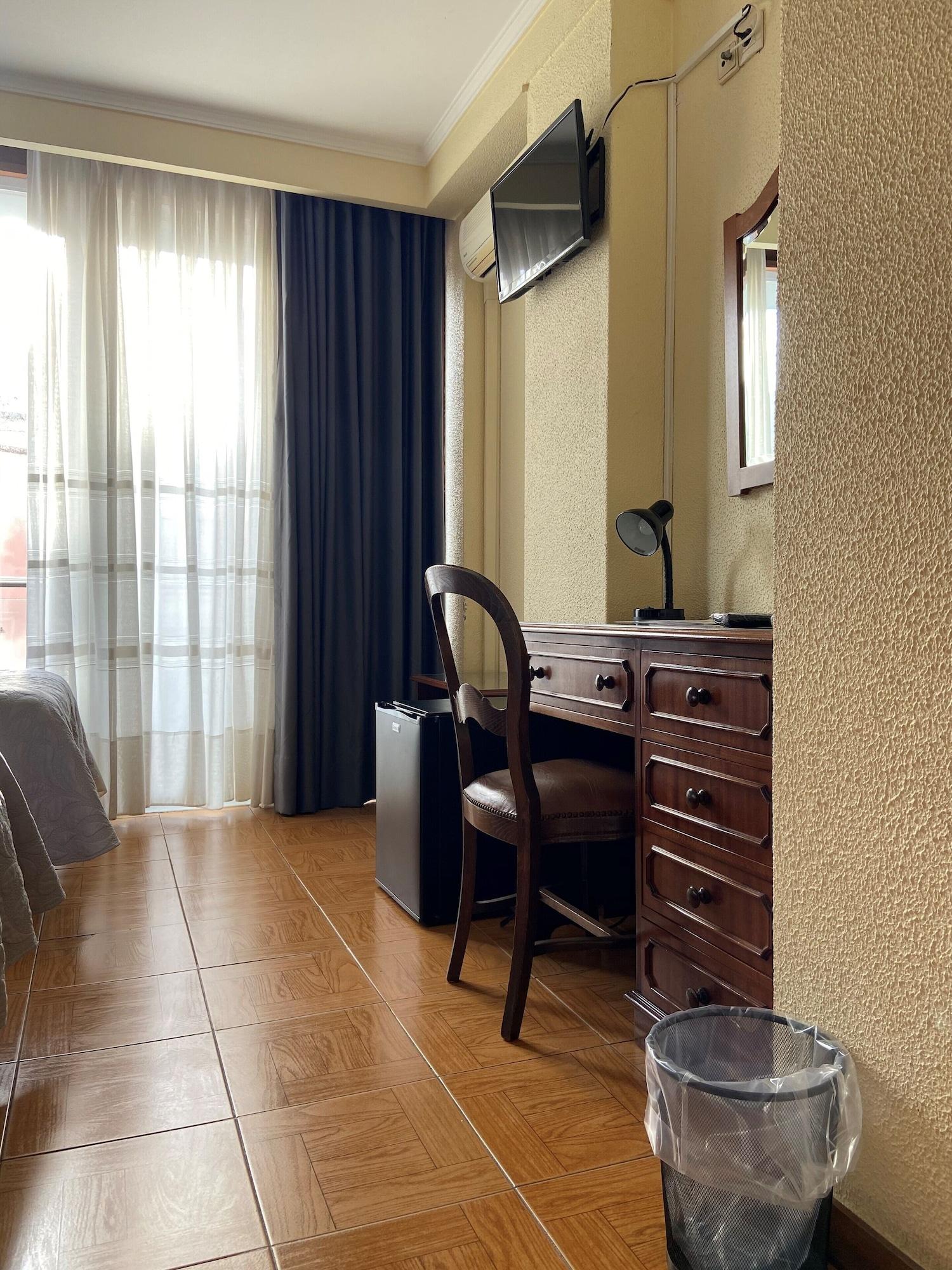 מטוסיניוס Hotel Porto Mar מראה חיצוני תמונה