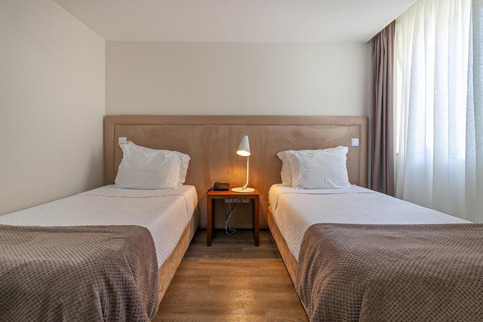 מטוסיניוס Hotel Porto Mar מראה חיצוני תמונה
