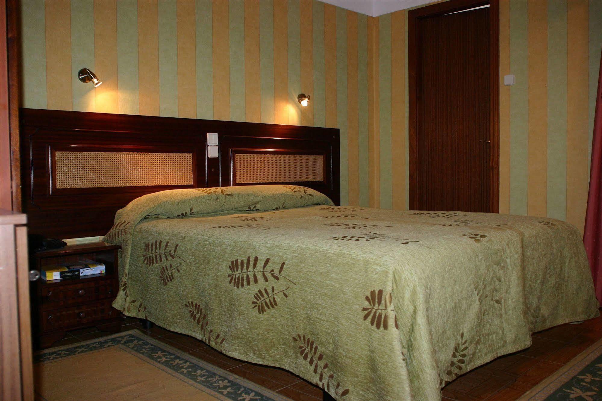 מטוסיניוס Hotel Porto Mar מראה חיצוני תמונה